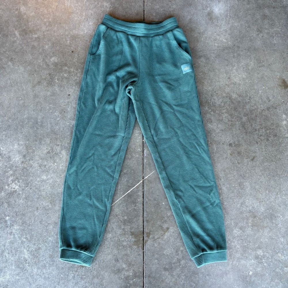 Alo Waffle Weekend Escape Jogger Womens Small Clover Green Athleisure Relaxation